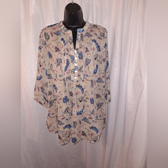 Liz Claiborne Cream 3/4 Sleeve Buttoned Blouse - Picture 1 of 5